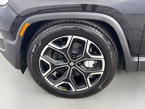Used 2026 Rivian R1S Adventure AWD/4WD image 11