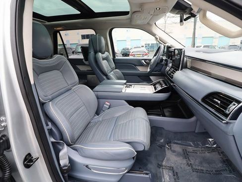 Used 2018 Lincoln Navigator L Black Label image 47