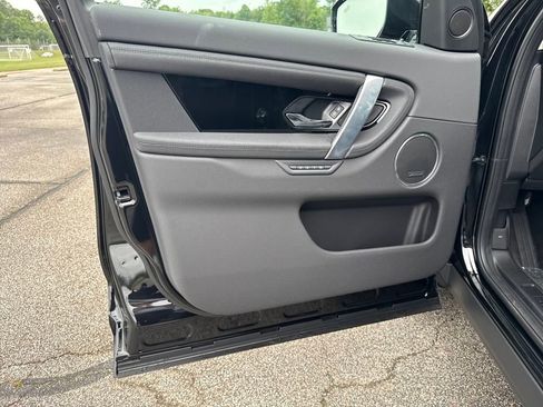 New 2025 Land Rover Discovery Sport S image 10