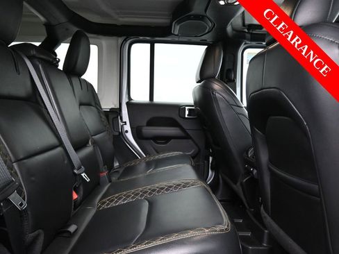 Used 2022 Jeep Wrangler Unlimited Sahara AWD/4WD image 21