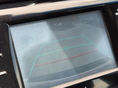 Used 2020 Toyota Camry SE w/ Blackout Package FWD image 13