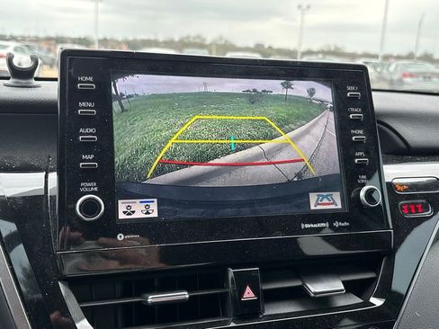 Used 2023 Toyota Camry XSE image 9