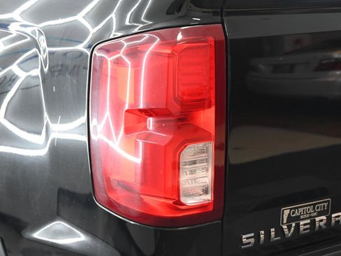 Used 2017 Chevrolet Silverado 1500 LTZ Z71 w/ LTZ Plus Package AWD/4WD image 13