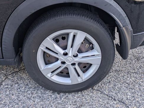 Used 2023 Nissan Kicks S FWD image 9