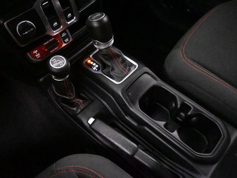 Used 2022 Jeep Wrangler Rubicon w/ Cold Weather Group image 29