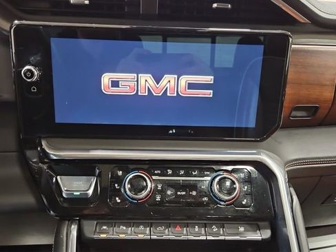 Used 2022 GMC Sierra 1500 Denali Ultimate image 18