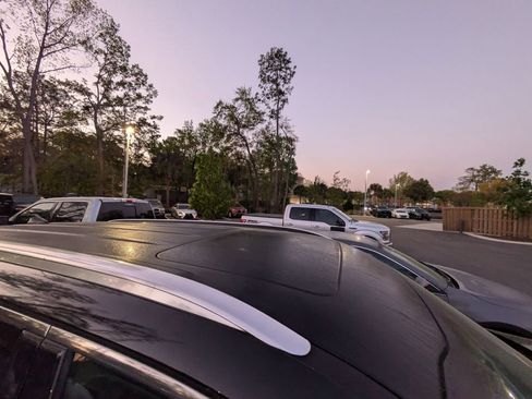 Used 2020 Kia Telluride EX w/ EX Premium Package image 10