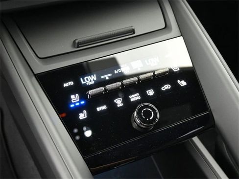 New 2025 Porsche Macan Turbo Electric image 18