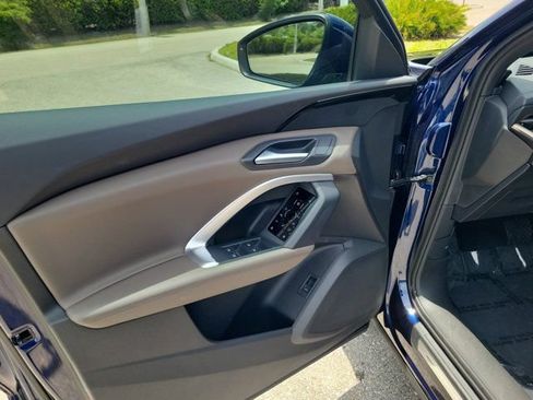 Used 2025 Audi Q5 Premium w/ Convenience Package AWD/4WD image 17