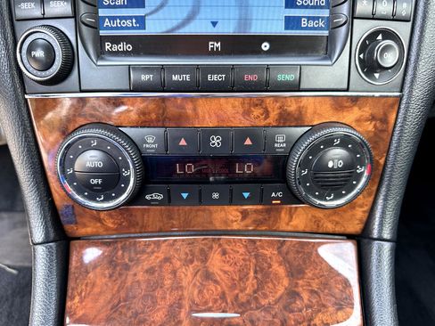 Used 2007 Mercedes-Benz CLK 350 2dr Cabriolet 3.5L image 23