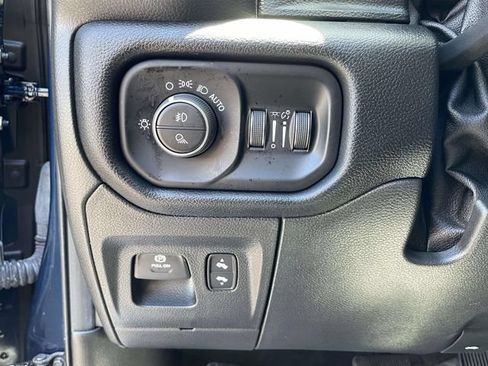 Used 2021 RAM 1500 Laramie w/ Sport Appearance Package AWD/4WD image 16