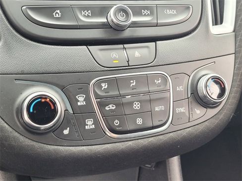 Used 2023 Chevrolet Malibu LT image 21