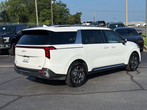 New 2026 Kia Carnival SX image 3