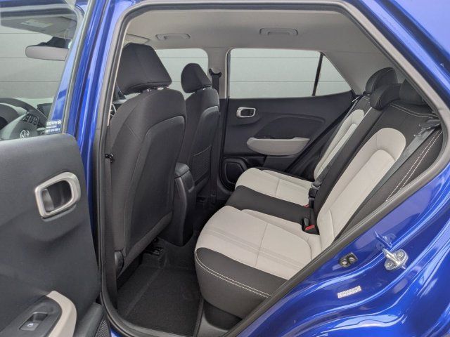 Used 2020 Hyundai Venue SEL FWD image 30