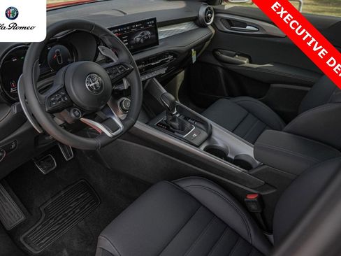 New 2025 Alfa Romeo Tonale w/ Premium Package image 9