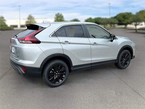 New 2025 Mitsubishi Eclipse Cross LE image 7
