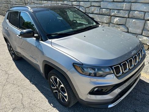 Certified 2023 Jeep Compass Limited AWD/4WD image 7