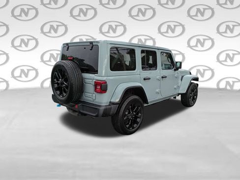 Used 2024 Jeep Wrangler Unlimited Sahara AWD/4WD image 7