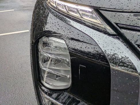 Used 2024 Mitsubishi Outlander SE image 10