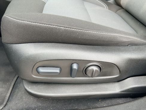 Certified 2024 Chevrolet Blazer LT w/ Convenience Package image 13