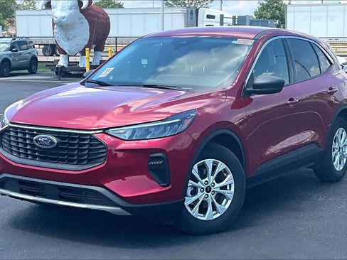Used 2023 Ford Escape Active w/ Tech Pack #1 FWD image 7