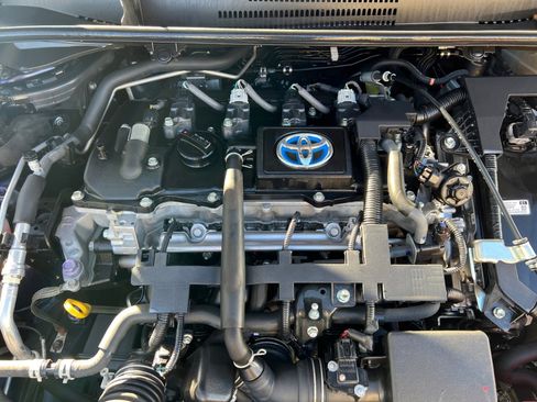 Used 2021 Toyota Corolla LE image 34