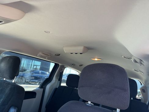 Used 2011 Dodge Grand Caravan Mainstreet w/ PWR Convenience Group image 21