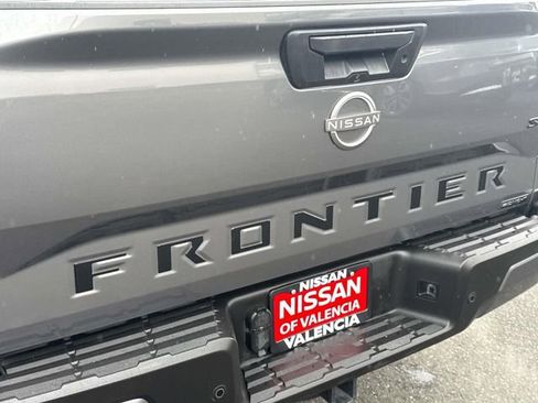 Certified 2023 Nissan Frontier SV w/ Midnight Edition Package RWD image 6