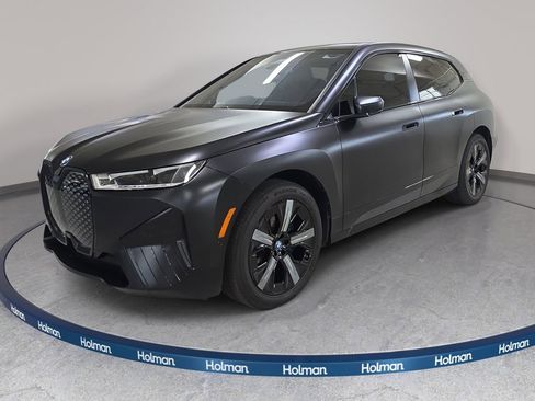 Used 2023 BMW iX xDrive50 w/ Sport Package image 1