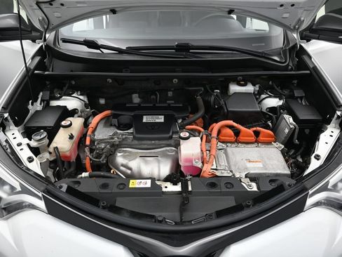 Used 2018 Toyota RAV4 SE AWD/4WD image 35