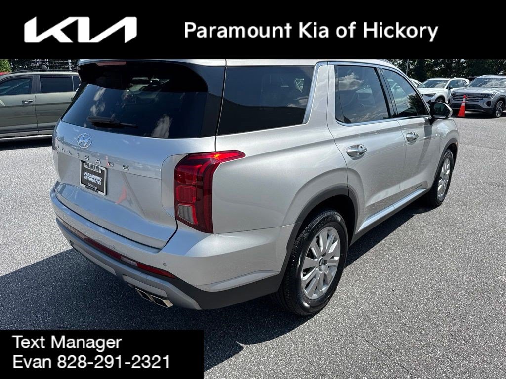 Used 2024 Hyundai Palisade SEL FWD image 7