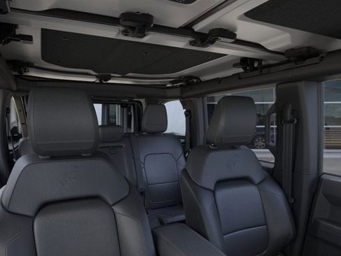 New 2025 Ford Bronco Badlands image 12