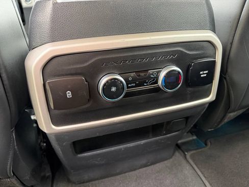 Certified 2024 Ford Expedition XLT AWD/4WD image 9