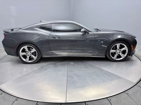 Used 2017 Chevrolet Camaro SS image 4