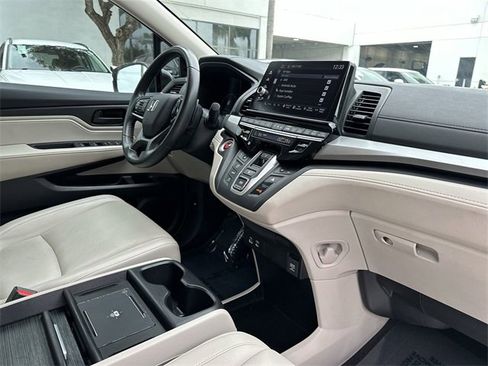 Used 2025 Honda Odyssey EX-L image 32