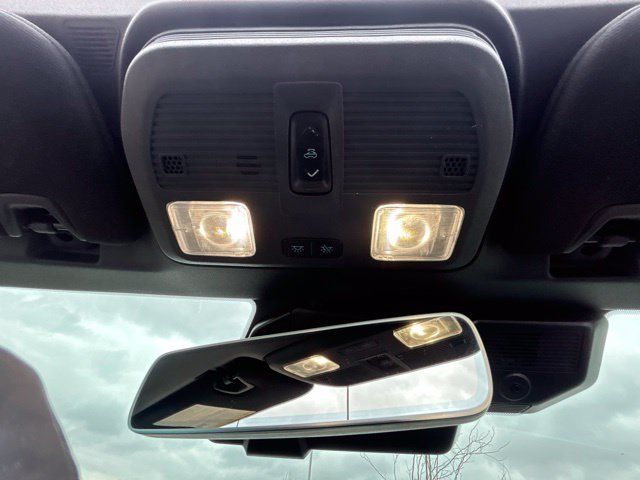 Used 2025 Ford Mustang Premium RWD image 34