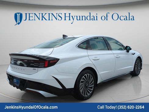 Certified 2025 Hyundai Sonata SEL FWD image 3