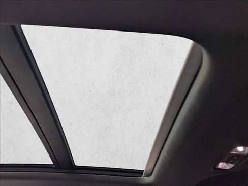 Used 2017 Audi Q3 2.0T Premium Plus w/ Premium Plus Package image 22