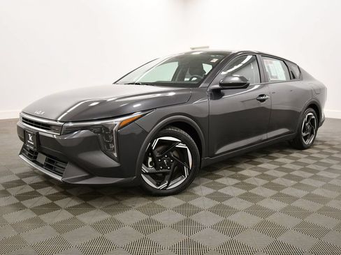 Certified 2025 Kia K4 EX FWD image 2