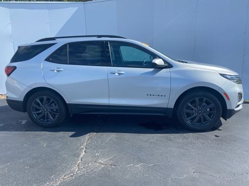 Certified 2022 Chevrolet Equinox RS w/ LPO, Floor Liner Package image 14