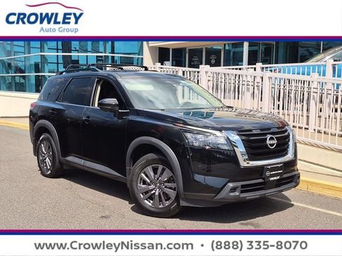 Certified 2023 Nissan Pathfinder SV w/ SV Premium Package AWD/4WD image 1
