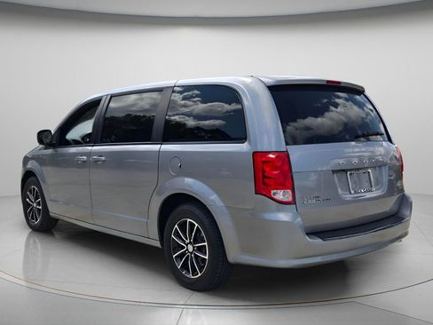 Used 2018 Dodge Grand Caravan SE FWD image 8