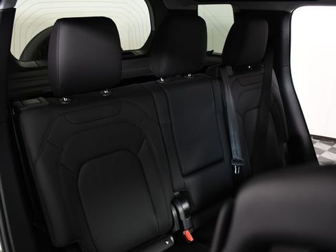 Used 2025 Land Rover Defender 110 S image 23