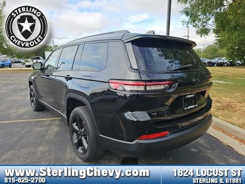 Used 2022 Jeep Grand Cherokee L Laredo image 7