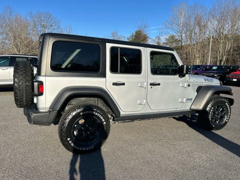 Used 2023 Jeep Wrangler Unlimited w/ Cold Weather Group image 4