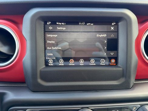 Used 2021 Jeep Wrangler Unlimited Rubicon w/ Steel Bumper Group image 19