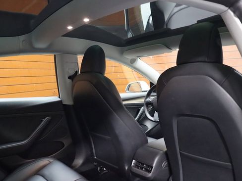 Used 2023 Tesla Model 3 Standard Range image 59