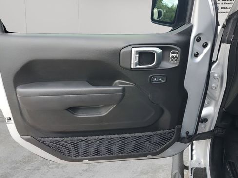 Used 2024 Jeep Wrangler Sport S image 26