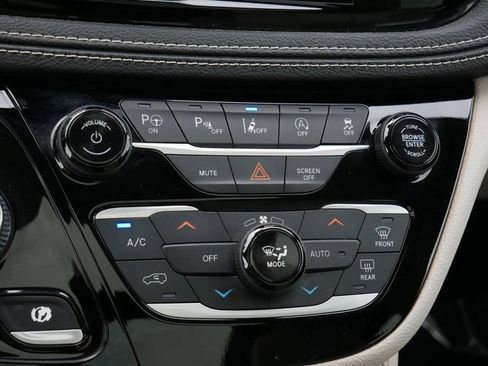 Used 2021 Chrysler Pacifica Limited w/ Premium & Safety Sphere Group AWD/4WD image 26