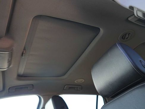 Used 2021 GMC Acadia SLT w/ Elevation Edition image 25